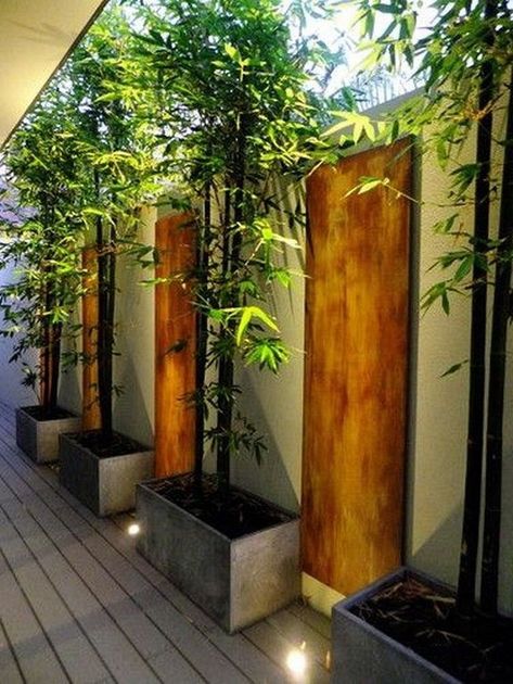 Tyre Ideas Garden, Vertical Garden Wall Design, Living Wall Design, Garden Design Ideas Inspiration, Yard Planters, Design Garden Ideas, Small Front Gardens, Garden Wall Designs, Garden Netting