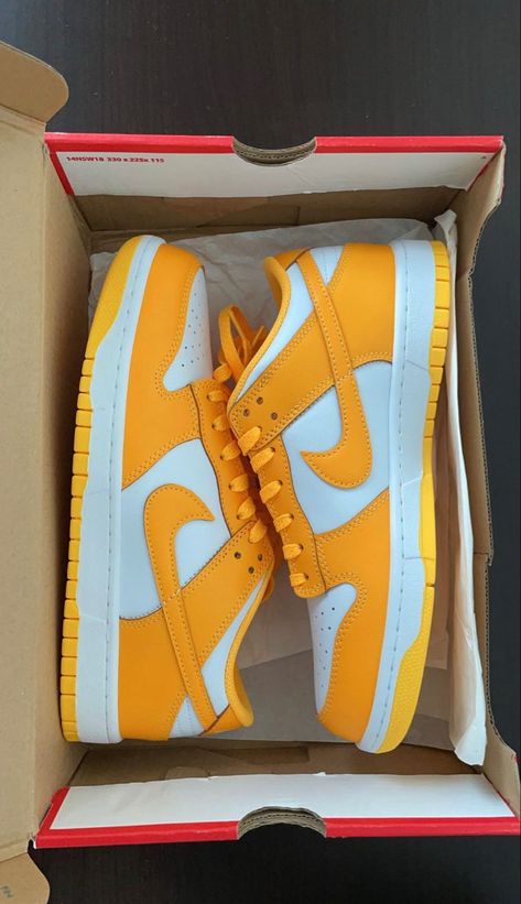 Laser Orange Dunks, Dunk Low Orange, Reps Shoes, Shoes Balenciaga, Nike Air More Uptempo, Cheap Jordan Shoes, Nike Air Jordan Shoes, Asics Running, Nike Air More