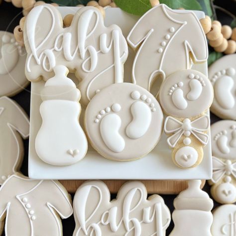 #babyshowercookies #babycookies #decoratedcookies #decoratedsugarcookies #cookiedecorating #sugarcookies #customcookies #bradford… | Instagram Gender Neutral Cookies Shower Ideas, Neutral Cookies Decorated, Gender Reveal Cookies Neutral, Baby Party Torte, Gender Reveal Cookies Decorated, Gender Reveal Cookies Ideas, Gender Neutral Cookies, Unisex Baby Shower Ideas, Baby Cookies Decorated