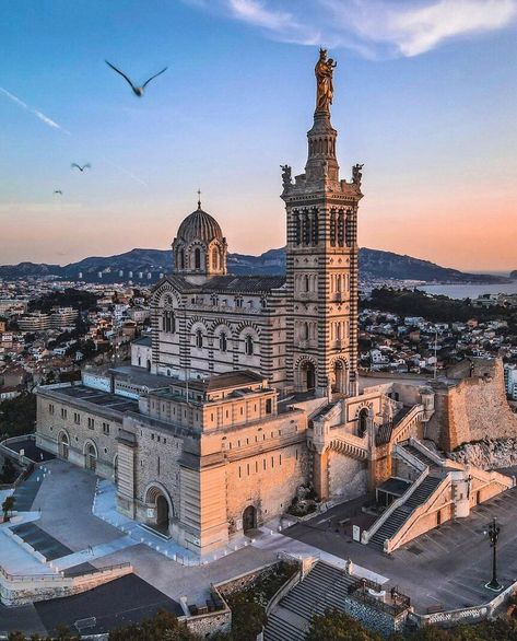 French Provence, Mediterranean Aesthetic, Atlantic Beach, Southern France, High Court, French Alps, Loire Valley, French Riviera, Old City