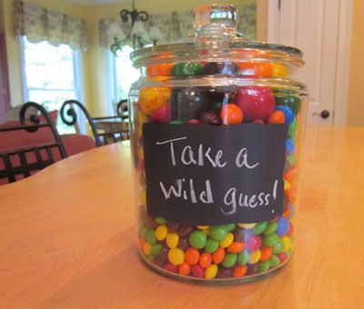 halloween party games for adults Funny Halloween Games, Outdoor Games For Preschoolers, Guessing Jar, Halloween Games For Adults, 1st Birthday Party Games, Jar Games, Games Halloween, Game Night Parties, Halloween Jars