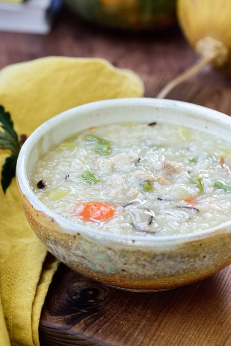 Turkey porridge (Juk) Juk Recipe, Korean Porridge, Korean Soup Recipes, Korean Bbq Chicken, Traditional Holiday Recipes, Korean Soup, Asian Noodle Dishes, Asian Side Dishes, Porridge Recipes