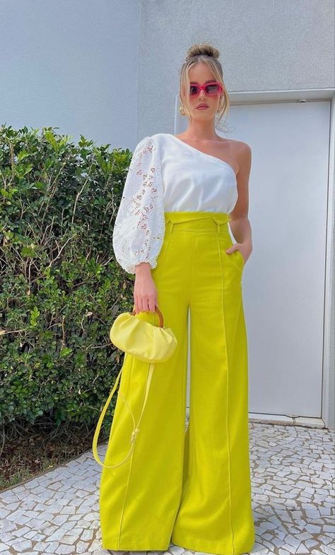 Look Office, Color Combos Outfit, Stylish Skirts, Outfits Verano, Looks Chic, Style Mistakes, Fashion Design Clothes, Cute Summer Outfits, Elegant Outfit