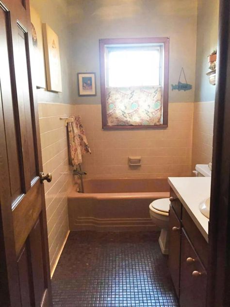 Top 10 Small Bathroom Ideas & Interior Design Tips – Bathroom House Blog Painting Bathroom Cabinets, Black White Bathrooms, Bath Makeover, Vanity Makeover, Bathroom Vanity Makeover, Old Bathroom, Home Decor Bathroom, Small Bathroom Makeover, Yellow Bathrooms