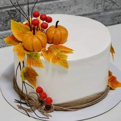 Fall Theme Cakes, Patisserie Fine, Fondant Cake Designs, Thanksgiving Cakes, Cake Decorating With Fondant, Fall Cakes, Fall Wedding Cakes, Fall Treats, Cake Decorating Supplies