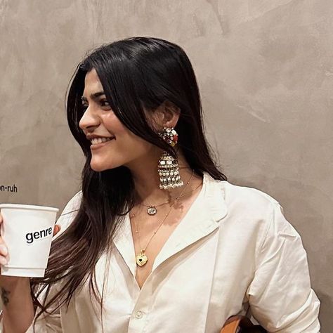 Kritika Khurana, Bag Jacquemus, Jeweled Earrings, My Dad, Summer Outfits, Bangles, Closet