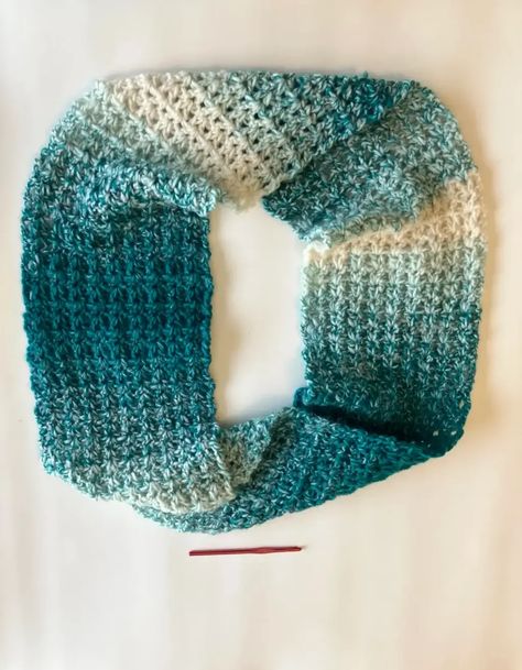 Easy Chunky Infinity Scarf: Crochet Pattern for Beginners - Crochet Confidential Easy Crochet Infinity Scarf For Beginners, Infinity Scarf Crochet Free Pattern, Easy Crochet Scarf For Beginners, Chunky Infinity Scarf Crochet, Easy Crochet Infinity Scarf, Crochet Infinity Scarf Free Pattern, Infinity Scarf Crochet Pattern, Infinity Scarf Crochet, Crochet Scarf For Beginners