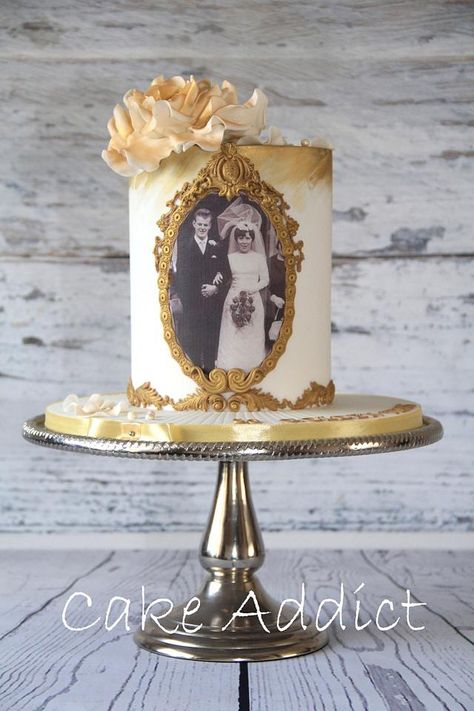 60th Anniversary Centerpieces, 50th Wedding Anniversary Cake Ideas, Golden Wedding Anniversary Ideas, Wedding Anniversary Cake Ideas, 60th Anniversary Cake, Anniversary Cake Ideas, Edible Photo Cake, Golden Anniversary Cake, Golden Wedding Cake