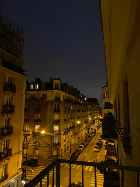 Paris Night Aesthetic, Paris Aesthetic Night, Paris Nightlife, Paris Balcony, Paris In The Fall, French Balcony, France Aesthetic, Paris France Travel, Parisian Life