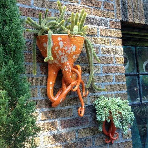 Octopus Planter Octopus Planter, Concrete Plant Pots, Coil Pottery, Vertical Garden Design, Seashell Wreath, Weird Plants, Pottery Pots, Flower Pot Design, Hanging Succulents