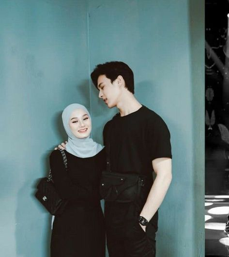 Couples Outfits Matching, Couple Ootd, Ootd Couple, Outfits Muslim, Couples Outfits, Fashion Models Men, Couple Outfit Ideas, Muslim Couple Photography, Cute Couple Outfits