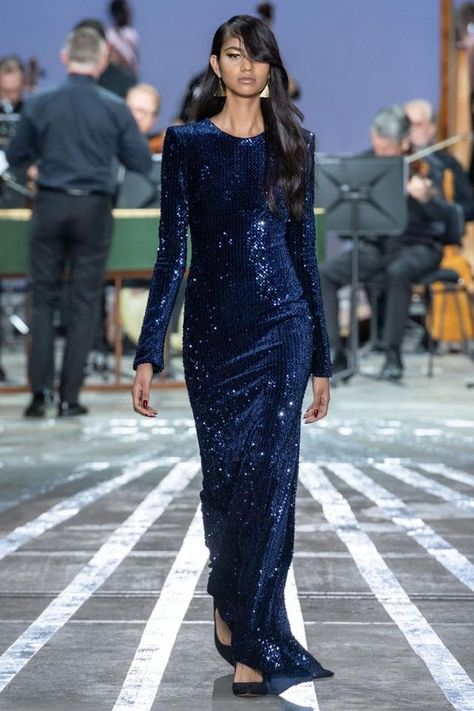 Carla Zampatti resort 2020 - Vogue Australia Winter Runway, Chanel 2020, Carla Zampatti, Winter Typ, Resort 2020, Vogue Germany, Exclusive Dress, Stunning Gowns, 2020 Fashion