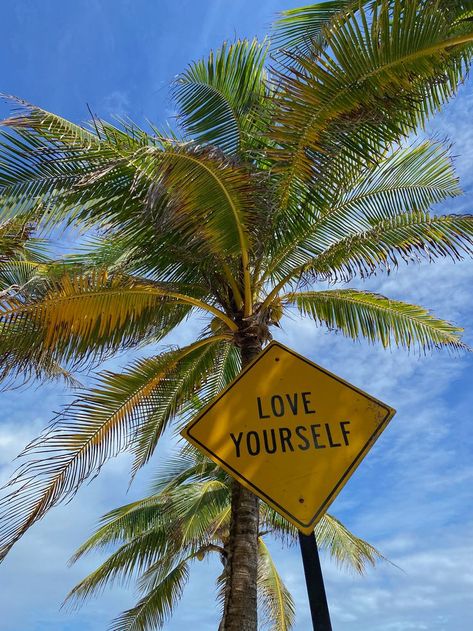 Tropical Aesthetic Quotes, Tropical Aesthetic Black Woman, Tulum Quotes, Tulum Aesthetic, Tropical Quotes, Mexico Tropical, Lock Screen Photo, Tropical Love, Hippie Lifestyle