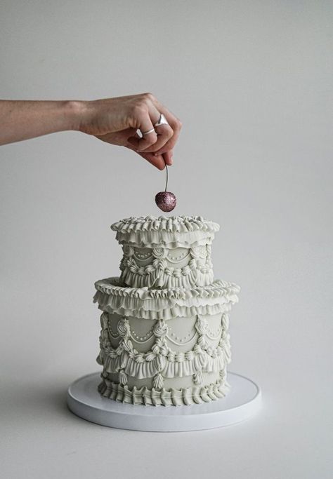 Vintage Pasta, Small Wedding Cakes, Modern Cakes, Tiered Cake, Simple Wedding Cake, Cool Wedding Cakes, Pretty Birthday Cakes, Wedding Cake Inspiration, Beautiful Wedding Cakes