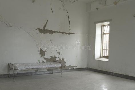 Insane Asylum White Room, Mental Asylum Room, Asylum Room, Tv Drawing, Ward Room, Talking Stage, Paint Room, Dirty Room, Mental Asylum