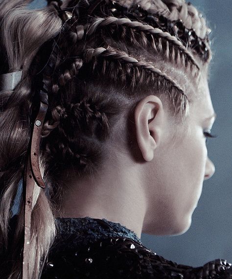 Did ref Vikings Hair, Lagertha Vikings, Lagertha Hair, Vikings Lagertha, Viking Braids, Katheryn Winnick, Viking Hair, Grunge Hair, Hair Dos