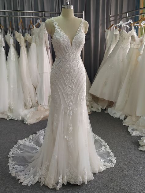 Ivory Hybrid Wedding Dress, Vneck Aline Mermaid Wedding Dress, Wedding Dress Slim Fit Long Train, Matte Lace Wedding Dress, Square Neck Mermaid Wedding Dress, Wedding Dress For Hourglass Shape, Sparkle Wedding Dress Glitter, Tank Top Wedding Dress, Open Back Mermaid Wedding Dress