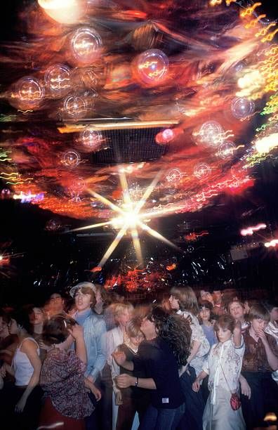 Night At The Disco, New York In February, Children Dancing, 70s Disco Party, Konst Designs, Disco Club, Disco Fever, Songs Playlist, 70s Aesthetic