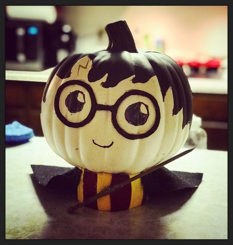 Story book pumpkin day Harry Potter inspired Harry Potter Storybook Pumpkins, Pumpkin Ideas Harry Potter, Harry Potter Pumkins Ideas, Harry Potter Pumpkin Decorating Ideas, Dobby Pumpkin, Harry Potter Pumpkin Painting, Storybook Pumpkin Ideas, Harry Potter Broomstick, Storybook Pumpkin