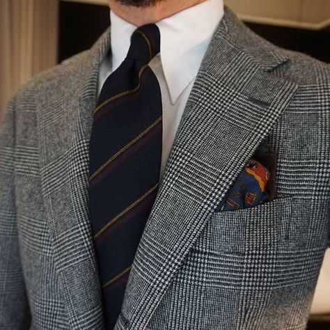 303 Likes, 2 Comments - Douglas Cordeaux (@douglas_cordeaux) on Instagram: “Fox Brothers Classic Glen Check. Curated beautifully by @maidoookini #glencheck #foxbrothers…” Fox Brothers, Modern Fit Suit, Mens Neckwear, Blazer Outfits Men, Modern Suits, Flannel Suit, Designer Suits For Men, Suit Men, Traje Casual