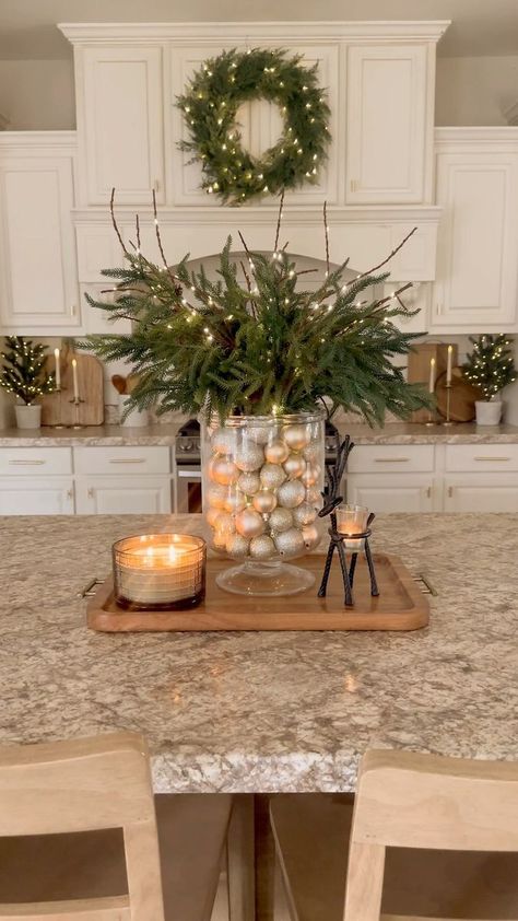 Ornaments In Vases Centerpieces, Our Winton Home, Christmas Ornament Centerpieces Diy, January Home Decor, Christmas Centre Pieces, Ornament Decorating, Simple Centerpiece, Christmas Vases, John Williams