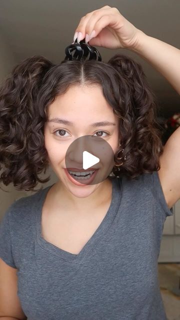 Short Curly Hair Styles Easy, Easy Curly Updo, Low Maintenance Haircut, Curly Updo, Short Hair Styles Easy, Mermaid Hair, Fashion 101, Short Curly Hair, Short Curly