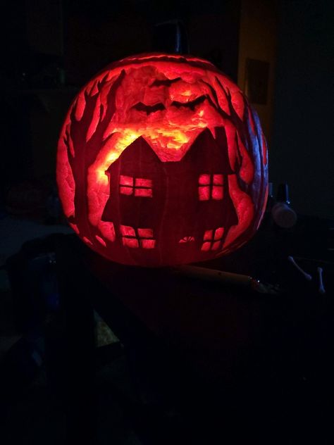 Autumn Aesthetic, Jack O, Haunted House, Dark Academia, Jack O Lantern, Pumpkin Carving, Lanterns, Carving, Ceramics