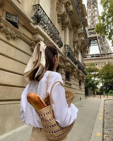 The Eiffel Tower, Baguette, Eiffel Tower, A Woman, Tower, Walking, Bread, Summer Dresses, Dresses