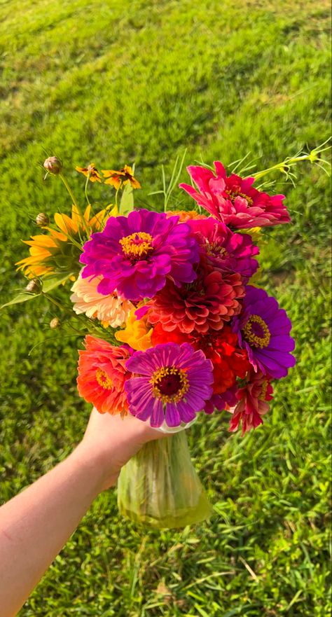 Shiloh Core, Dayton Tennessee, Boquette Flowers, Lovely Flowers Wallpaper, Nothing But Flowers, Wildflower Bouquet, Flower Therapy, Local Farm, Beautiful Bouquet Of Flowers