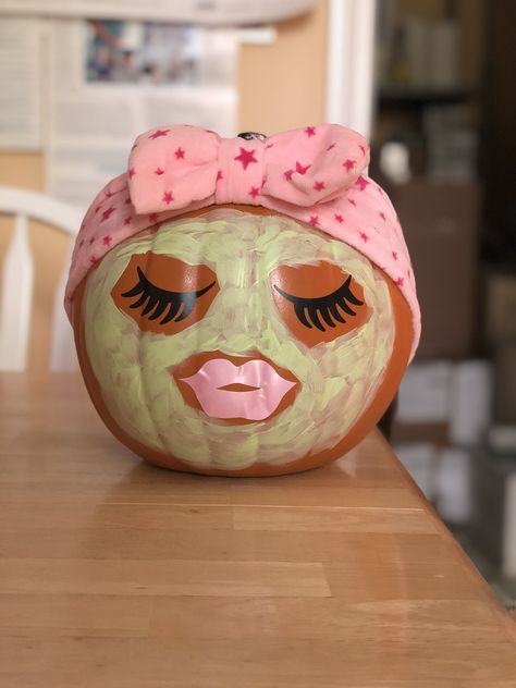 Pumpkin Face Mask Paint, Pumpkin Painting Spa Face, Facial Pumpkin Painting, Pumpkin Painting Donut, Pumpkin Ideas Without Carving, Spa Pumpkin Painting Ideas, Pumpkin Designs Cute, Pumpkin Carving Ideas For Contest, Cute Paint Pumpkin Ideas