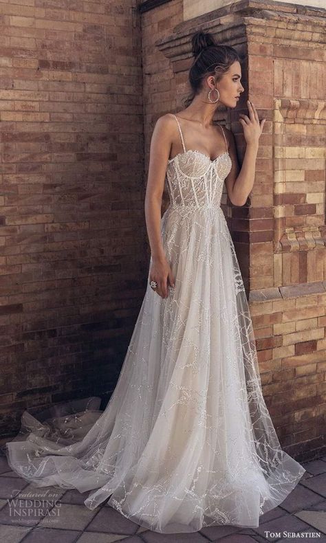 Pretty Wedding Dresses, Wedding Dresses Corset, Dream Wedding Ideas Dresses, Ball Gowns Evening, Wedding Vibes, Princess Wedding Dresses, Ball Gowns Prom, Dreamy Wedding, Ball Gown Dresses