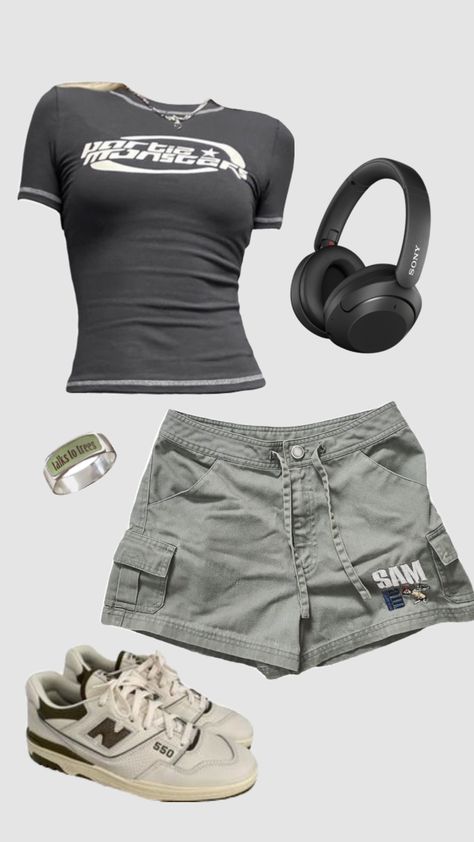 Fashion Tshirt, Outfit Layout, Populaire Outfits, Y2k Summer, 2000s Fashion Outfits, Mein Style, Swaggy Outfits, Cute Everyday Outfits, Cute Simple Outfits