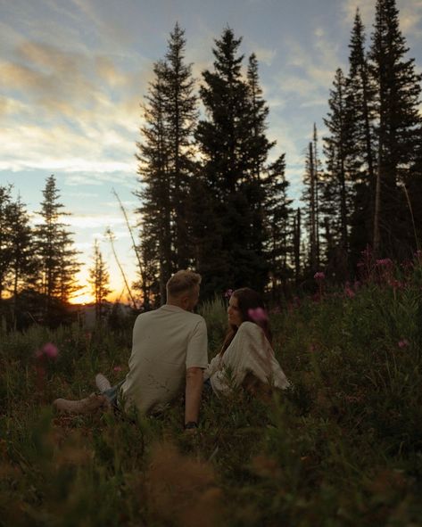 mr. & mrs. bloom #queencreekweddingphotographer #queencreekazweddingphotographer #arizonaweddingphotographer #flowerengagementphotos Flower Field Couple, Blue Hour Photoshoot, Field Engagement Photos, Adventure Engagement Photos, Engaged Couples Photography, Cinema Photography, Fields Photography, Couple Photoshoot, Instagram Creative