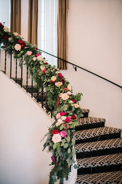 Floral garland Hacienda Restaurant, Stairs Flowers, Wedding Staircase Decoration, Christmas Garland Staircase, Wedding Stairs, Staircase Garland, Wedding Staircase, Stairs Decoration, Church Wedding Flowers