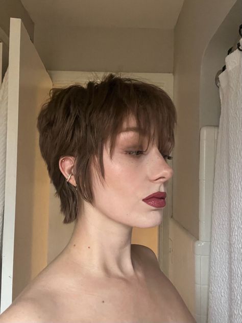 Straight Pixie Mullet, Slightly Grown Out Buzzcut, Pixie Haircut Shaggy, Platinum Short Hair Pixie, Pixie Fairy Haircut, Mixie Cut Girl, Aesthetic Pixie Haircut, Mullet Growing Out, Grown Out Pixie Haircut