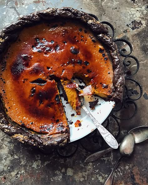 Pie With Chocolate Crust, Smoked Pumpkin, Chocolate Crust, Eat Dessert, Thanksgiving Table, Pumpkin Recipes, Thanksgiving Recipes, Bon Appetit, Just Desserts