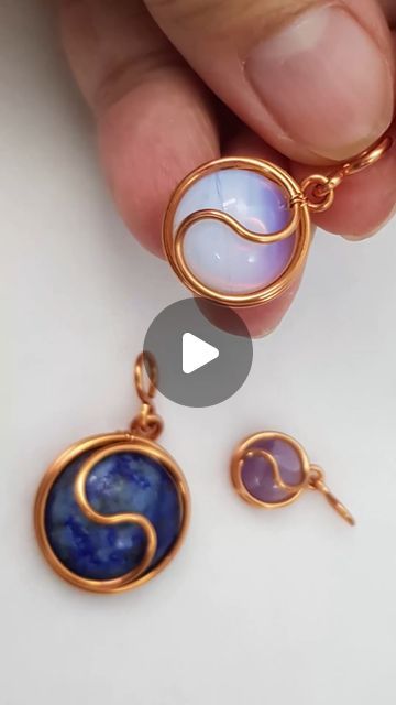 Wire Wrapping A Stone, Wire Wrap Circle Stone, Wire Wrap Stones Without Holes, Wire Wrapped Sphere, Diy Wire Wrapping Stones, Easy Wire Wrapping Stones, Wire Cabochon, Simple Wire Wrapped Pendant, Wire Wrapped Pendant Tutorial