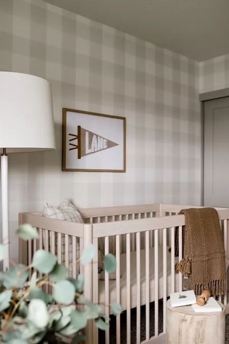 Neutral Tones Nursery, Magnolia Home Nursery, Baby Boy Wallpaper Nursery, Boy Nursery Ideas Simple, Vintage Boy Nursery Ideas, Simple Baby Boy Nursery, Simple Boy Nursery, Baby Boy Nursery Vintage, Joanna Gaines Nursery