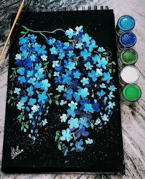 Ideas For A Black Canvas, Cute Painting Ideas On Black Canvas, Acrylic Black Background Painting, Cute Black Canvas Paintings, Posca Pens Art Black Paper, Painted Flowers On Black Background, Watercolor On Black Canvas, Dark Blue Painting Ideas Easy, Painting Ideas With A Black Background