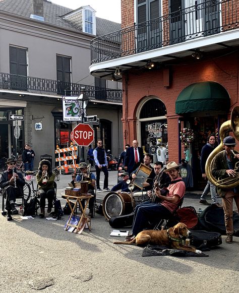 New Orleans Culture, Busking Aesthetic, New Orleans Jazz Aesthetic, Nova Orleans Aesthetic, Jazz New Orleans, New Orleans Creepy Aesthetic, Jazz Fest New Orleans, New Orleans Street Musicians, New Orleans Music