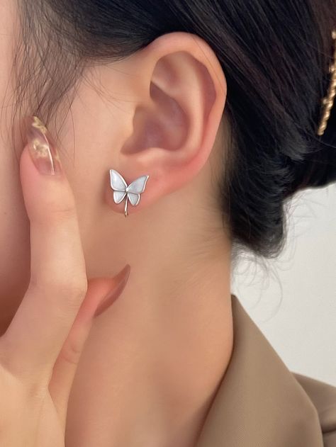 Silver Fashionable Collar  Copper   Embellished   Fashion Jewelry Aesthetic Stud Earrings, Jewelry 101, Butterfly Earring, Embellished Fashion, Earrings Butterfly, Butterfly Decor, Earrings Aesthetic, Jewelry Photoshoot, Earrings Design