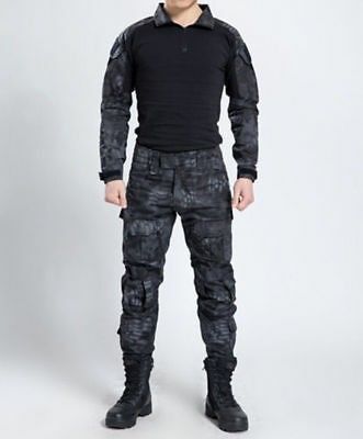 Assassin Clothing, Zombie Apocalypse Outfit, Army Combat Uniform, Zombie Clothes, Sci Fi Costume, Tactical Uniforms, Paintball Gear, Combat Suit, Combat Uniforms