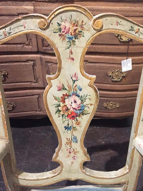 Painted Armoires, Painted Armchair, Decorative Furniture Painting, Victorian Armchair, French Painted Furniture, Hand Painted Chairs, Victorian Style Homes, Reupholster Furniture, Painted Chairs