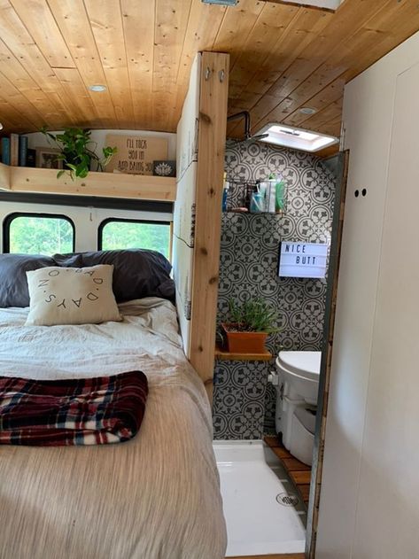 Top 8 Skoolie Bathroom Ideas - Aimless Travels Skoolie Bathroom, Omgebouwde Bus, Bus Remodel, Skoolie Conversion, School Bus Tiny House, School Bus Camper, School Bus House, Airstream Remodel, Bus Living