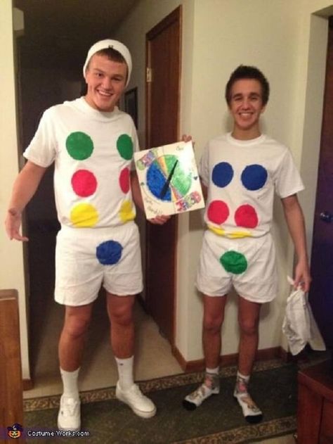 Funny & Easy College Halloween Costumes for Guys! Check out our awesome list of Halloween costumes for college guys that everyone will remember! Twister Costume, Mens Halloween Costumes Diy, List Of Halloween Costumes, Gay Halloween Costumes, 3 People Costumes, Easy College Halloween Costumes, Carnaval Outfit, Men Costume, Boys Costumes