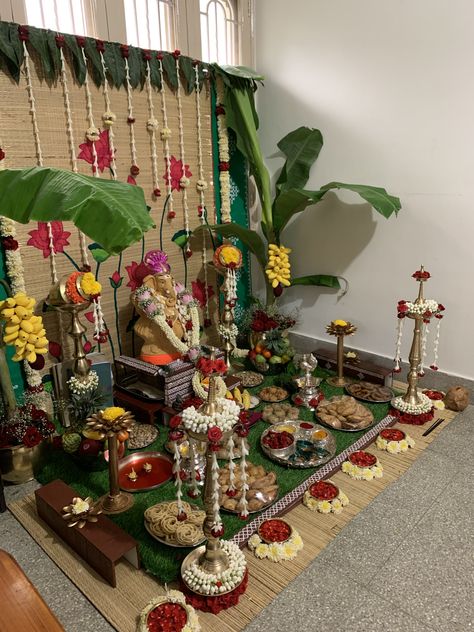 Grihpravesh Decoration, Gouri Ganpati Decoration Ideas, Diwali Wishes In English, Diwali Decoration Idea, Ganpati Decoration Ideas, Ganpati Decoration Theme, Varalakshmi Pooja, Mandir Decoration, Happy Diwali Wishes