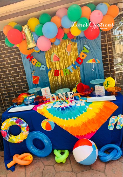 Splash Cake Ideas, Splash Party Cake, Boys Summer Birthday Party Themes, Splish Splash Party Decorations, Splash Theme Birthday Party, Splashing Into One Birthday, Splash Park Birthday Party, Splash Birthday Party, Summer Splash Birthday Party