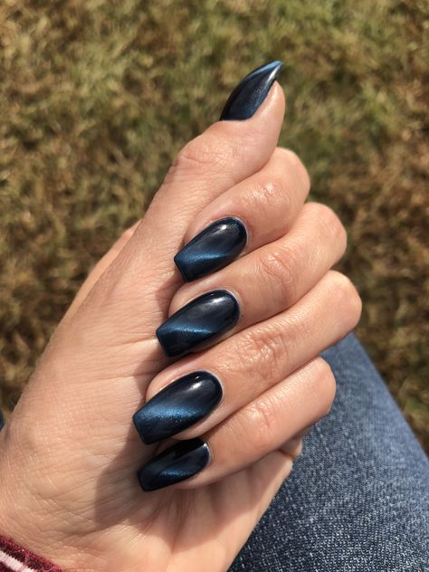 Acrylic Nails Magnetic, Midnight Blue Cat Eye Nails, Dark Blue Magnetic Nails, Magnetic Acrylic Nails, Magnet Polish Nails, Magnet Gel Nails, Blue Magnetic Nails, Magnetic Gel Nails, Magnetic Gel Polish