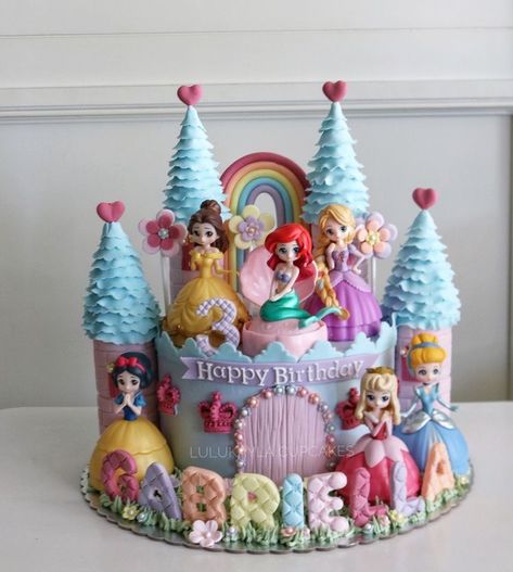 Disney Cakes Princess, Princesses Cake Disney, Cakes With Princess, Princess Themed Cake Ideas, All Princess Cake, Disney Princesses Cake Design, Disney Princesses Cake Ideas, Disney Princess 1st Birthday Cake, All Disney Princess Birthday Cake