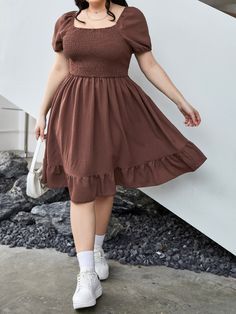 Chubby Girl Fashion, Outfits For Chubby Girls, Chubby Girl Outfits, Dress For Chubby, Plus Size Short Dresses, Curvy Casual Outfits, Moda Curvy, Chubby Fashion, Modest Clothing